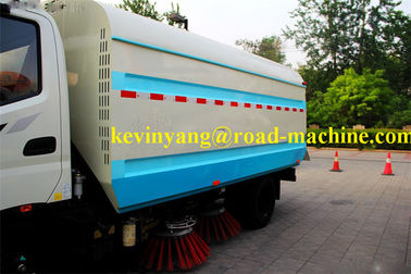 Light Road Sweeper Truck With Stainless Steel 5m³ GarbageTank 1100L Water Box For Airport Airway