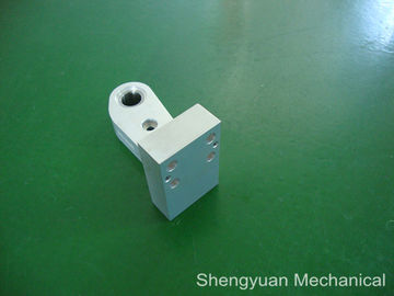 AL7075 / AL 6061 प्रेसिजन मिलिंग मशीनरी सीएनसी मशीनिंग व्हाइट Anodized साथ पार्ट्स