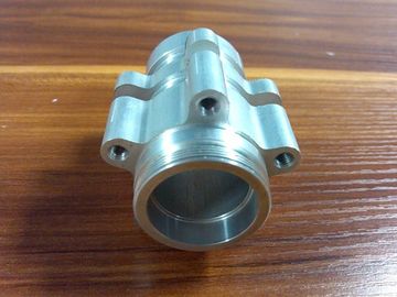 धातु सीएनसी प्रेसिजन दिया पार्ट्स उच्च तन्यता एल्युमिनियम कॉलम Extruded